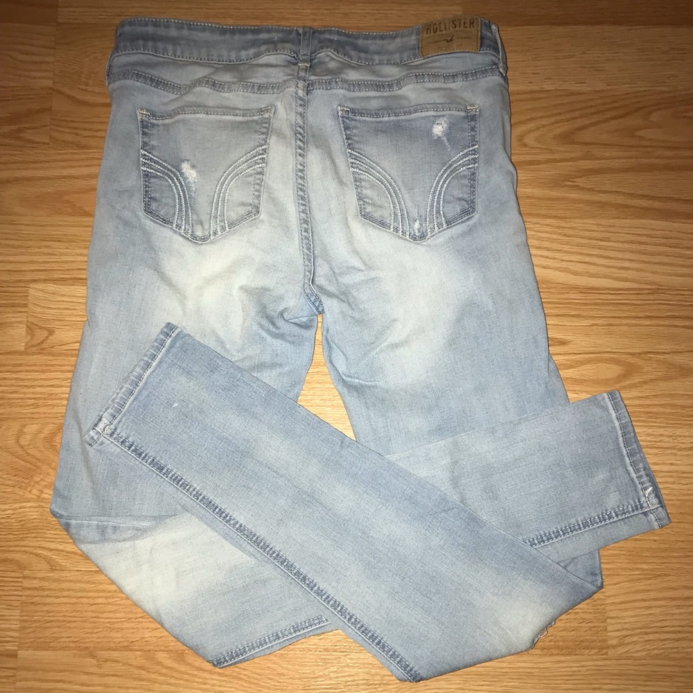 ❤️❤️ Hollister Stretch-Skinny Jeans- Distressed